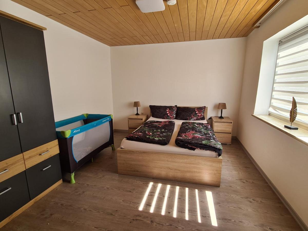 Haus Mitten In Herzen Von Guenzburg Luaran gambar